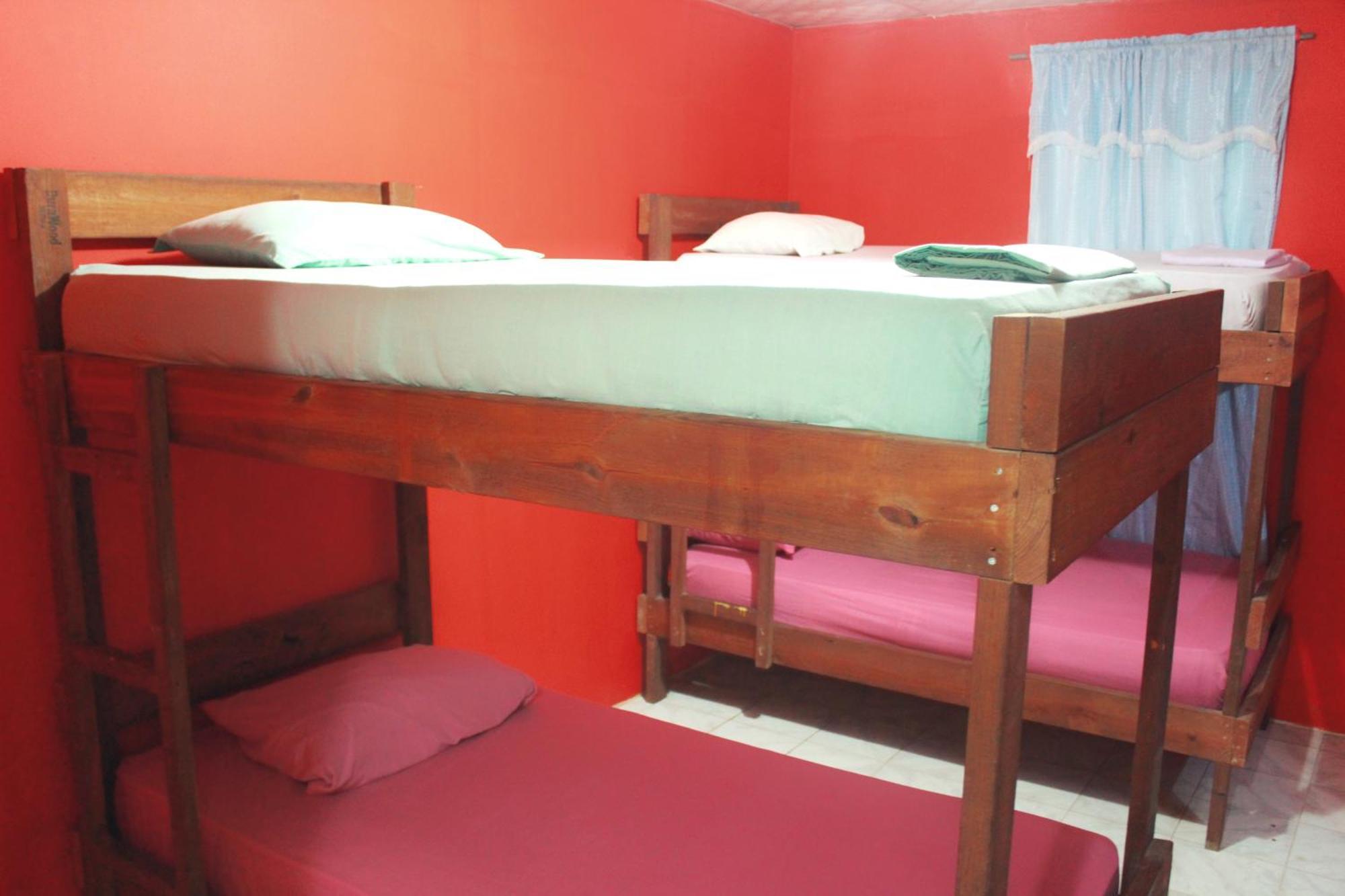 Twin Fin Hostels Bocas Town Exterior photo